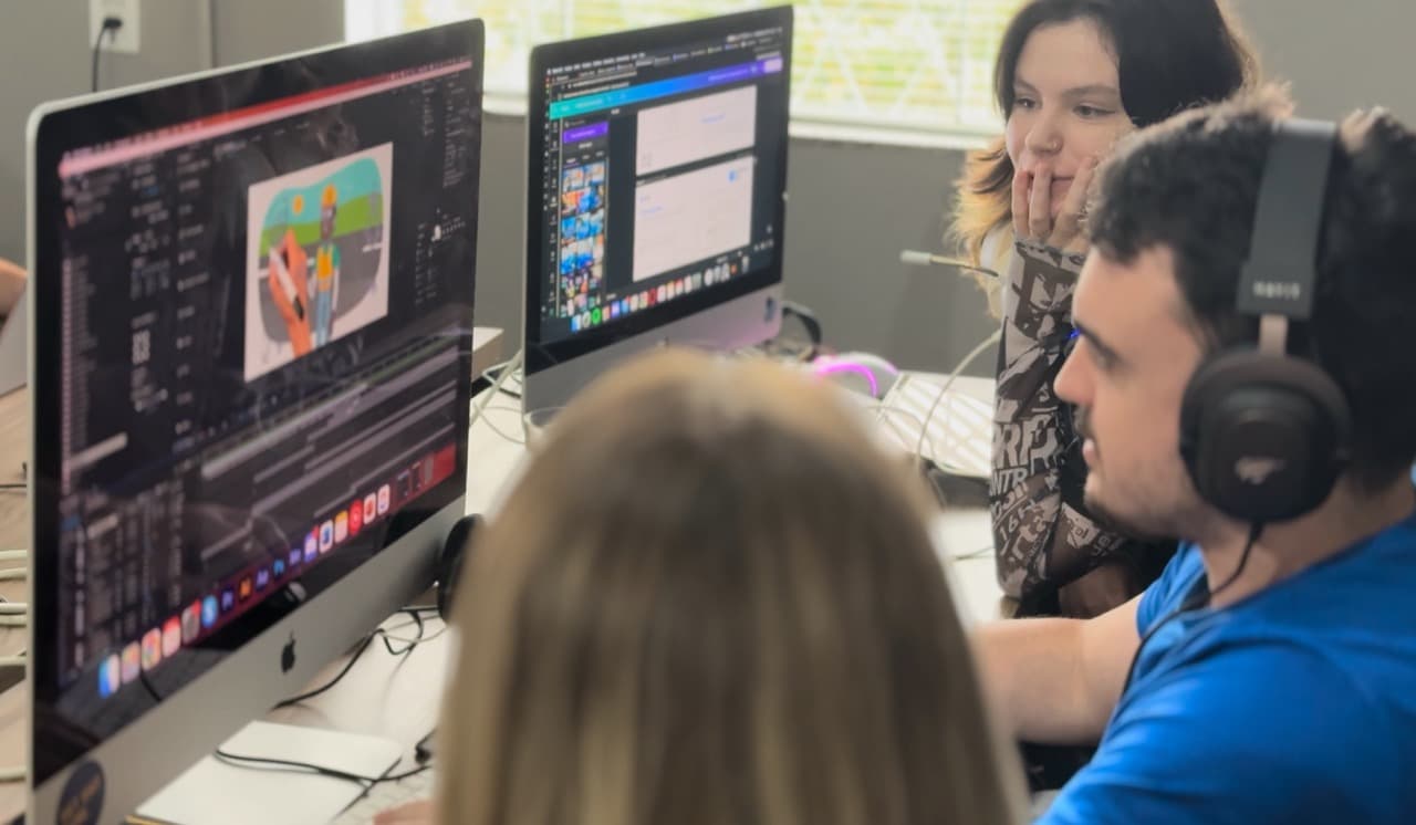 Cena do vídeo animado Fumil